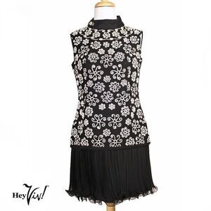 Vintage Sleeveless Black Cocktail Dress Swirl Designs Ruffle Skirt Sz M -Hey Viv